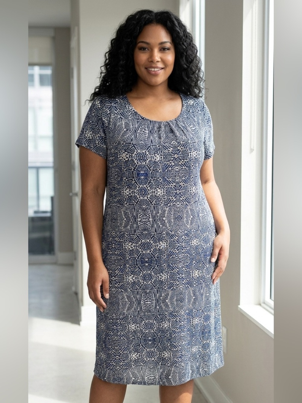 European Creation Blue and White Cap sleeved  fully lined Sheath Dress Size 1X